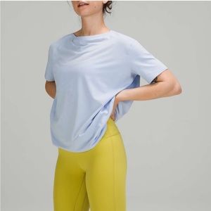 Lululemon back in action SS tee in pastel blue linen size 10